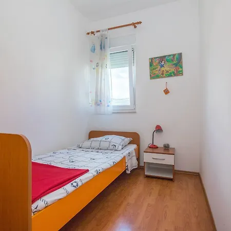 Danijela Апартаменты Каштела