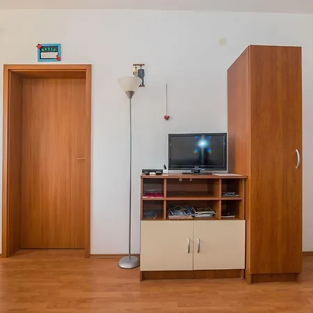 Danijela Апартаменты *