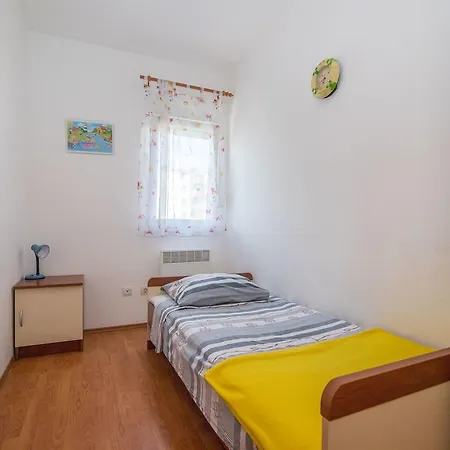 Danijela * Каштела